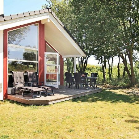 Three-Bedroom Holiday Home In Grossenbrode 8 Экстерьер фото