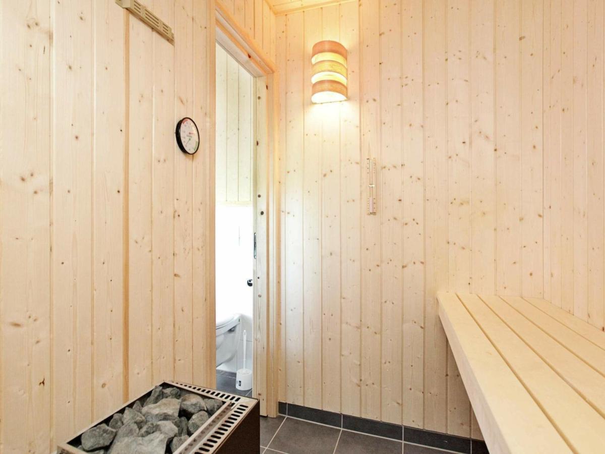 Three-Bedroom Holiday Home In Grossenbrode 8 Экстерьер фото